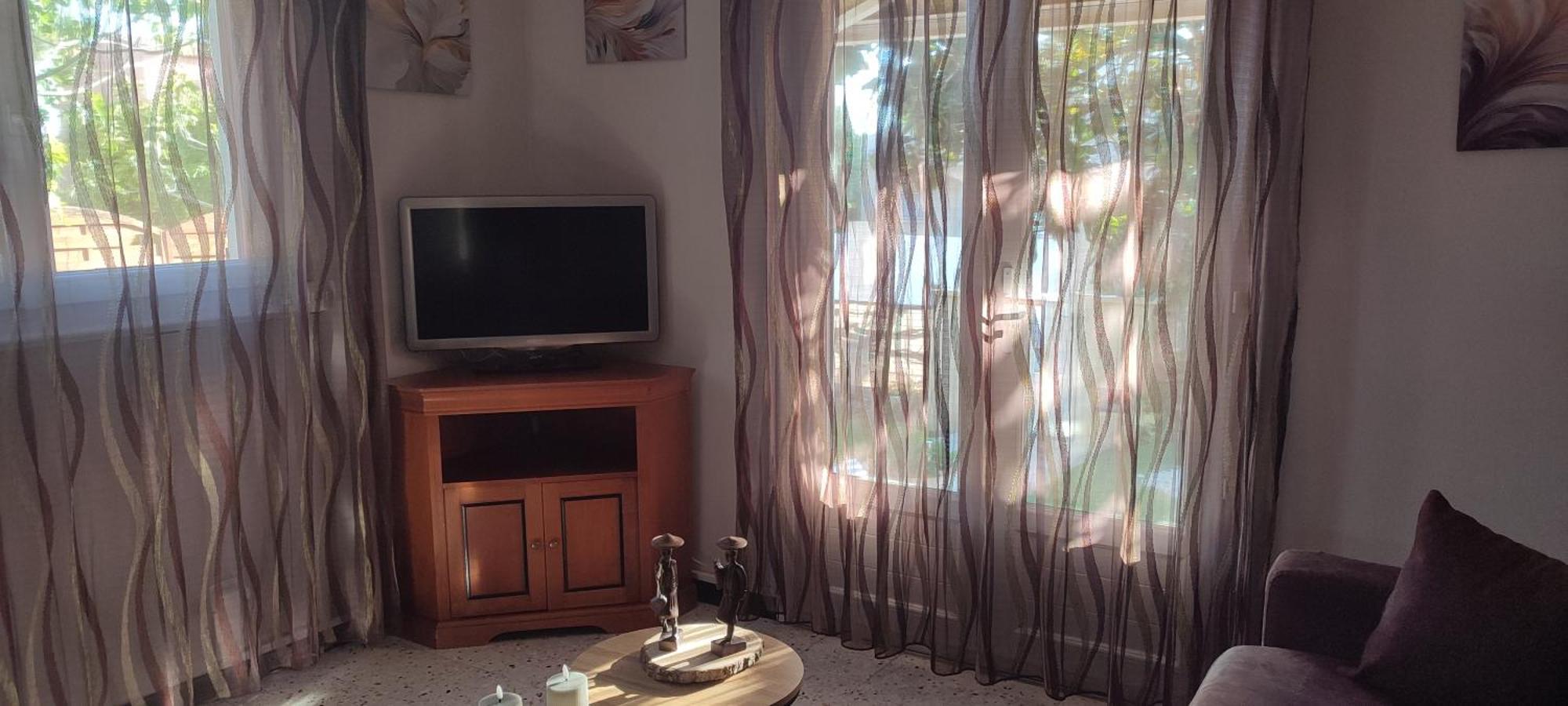Maison T2 Avec Petit Jardin Dans Impasse Calme Baillargues Esterno foto