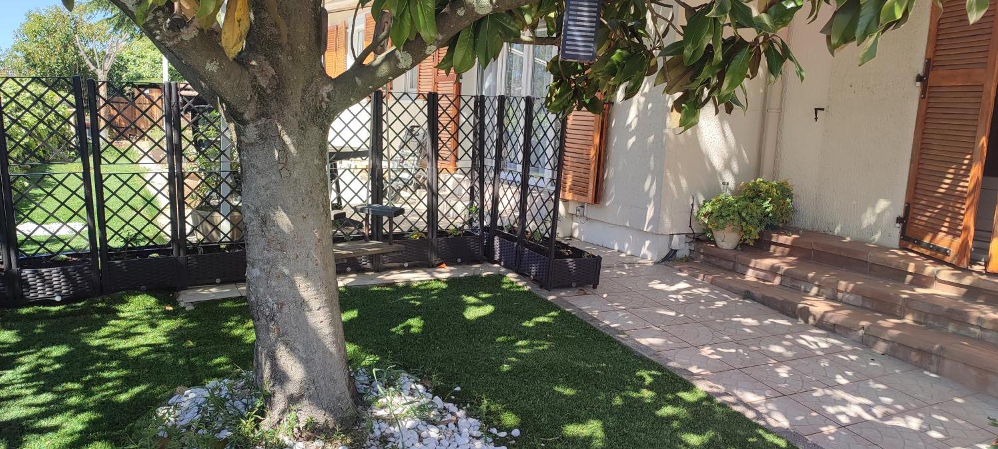 Maison T2 Avec Petit Jardin Dans Impasse Calme Baillargues Esterno foto